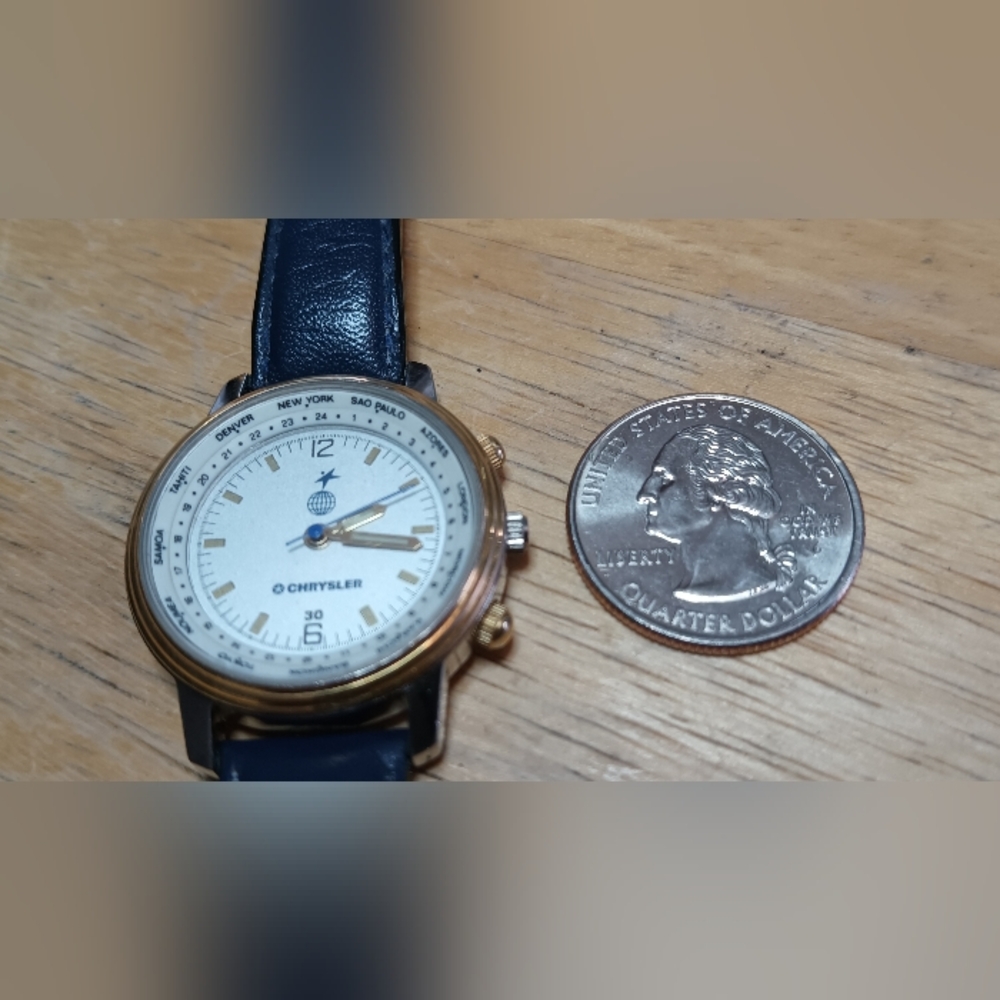 X Rare French made world watch Swiss movement silver tone case gold - Picture 2 of 11